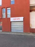Aksis Lunel entrée.jpg
