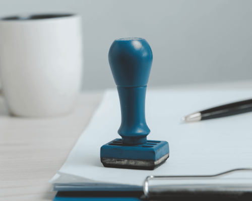 Tampon de certification pour valider les compétences numériques.